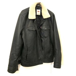 Levi leather jacket with attached fur collar